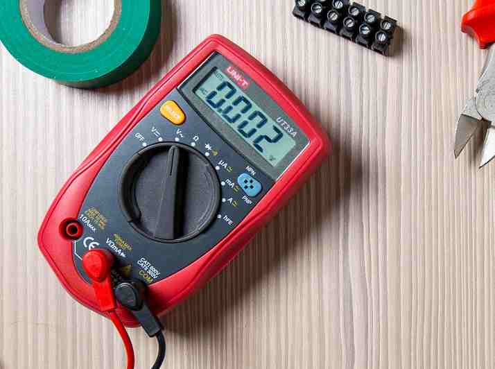 How to read a battery charger amp meter